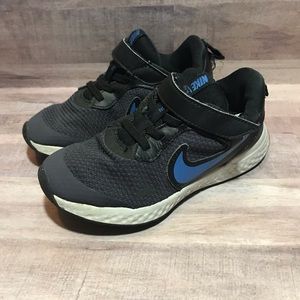 Nike toddler sneakers 11c